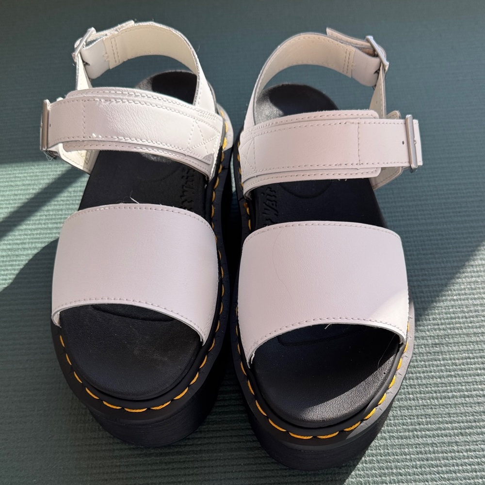 Dr. Martens Voss Quad Sandals size 8
